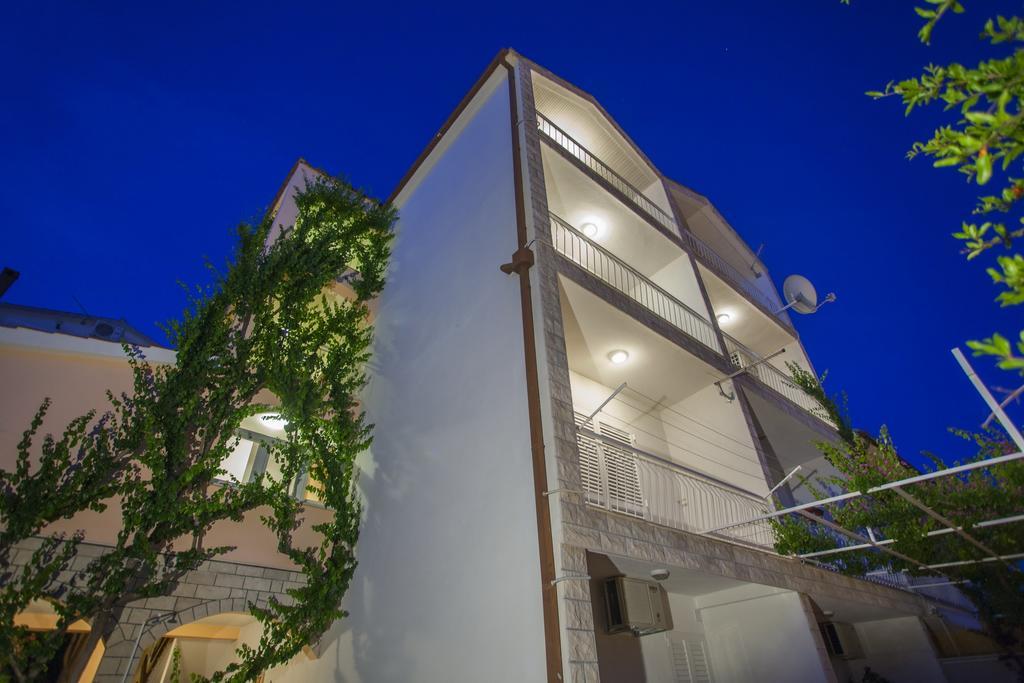 Villa Neda Makarska Exterior foto